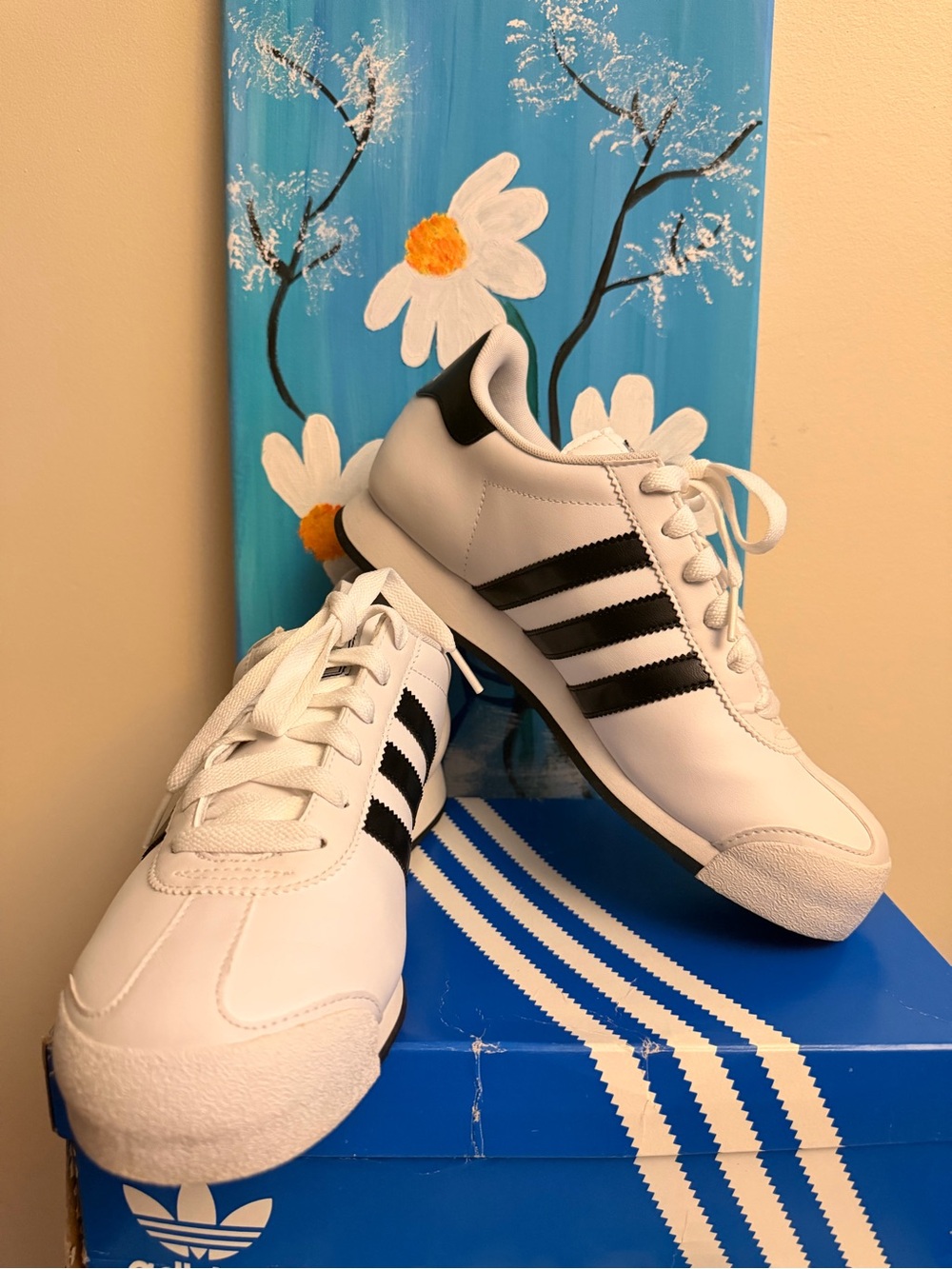 Adidas Samoa W – White/Black – Women’s Size 8 – NEW